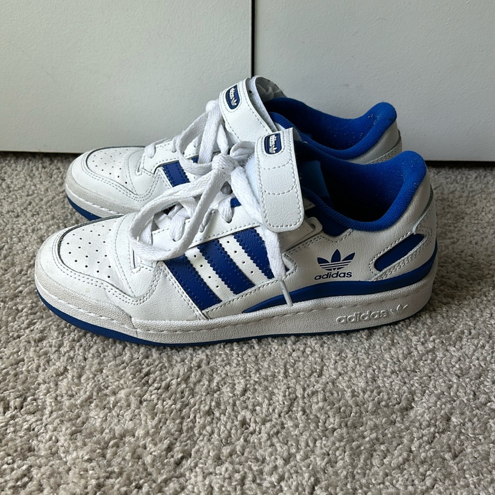 adidas low forum women’s shoe size 5
